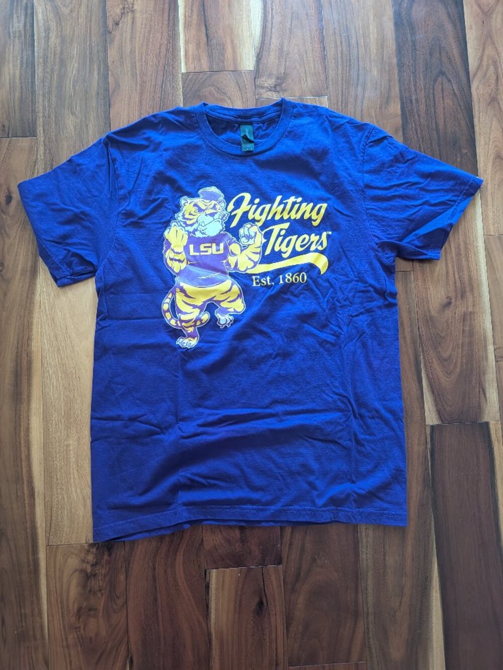 LSU Fighting Tigers T-Shirt - Size M